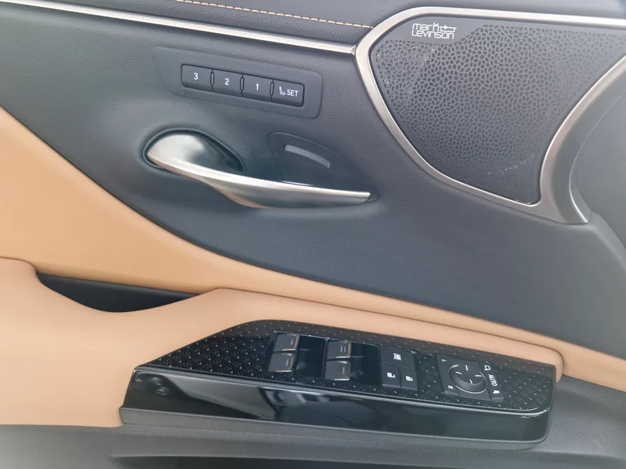 2025 Lexus ES 350 DD Exclusive 
