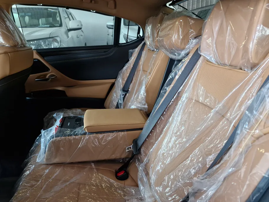 2025 Lexus ES 350 DD Exclusive 