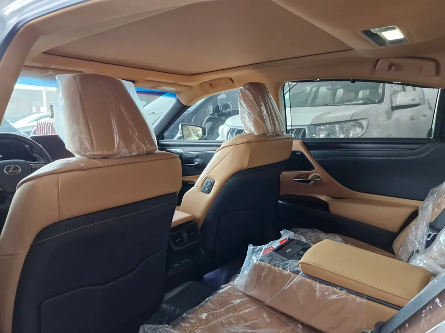 2025 Lexus ES 350 DD Exclusive 
