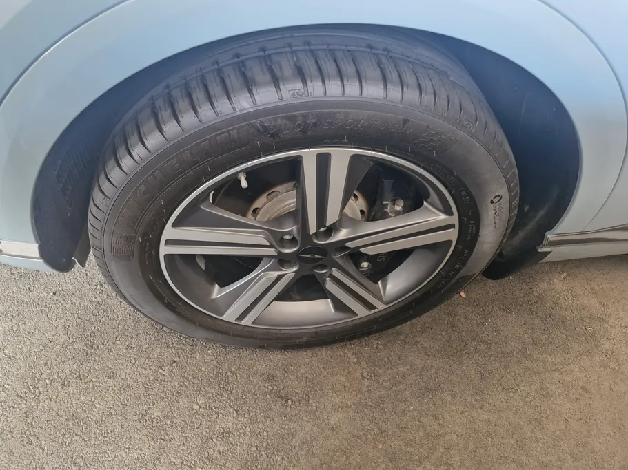 2025 Genesis GV80 Prestige
