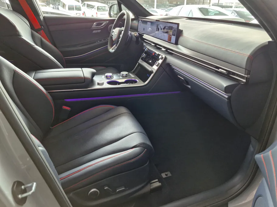 2025 Genesis GV80 Prestige