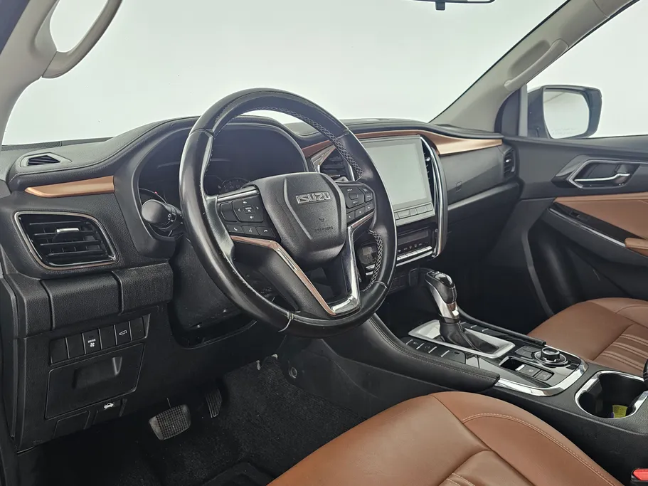 2022 Isuzu MU Full 