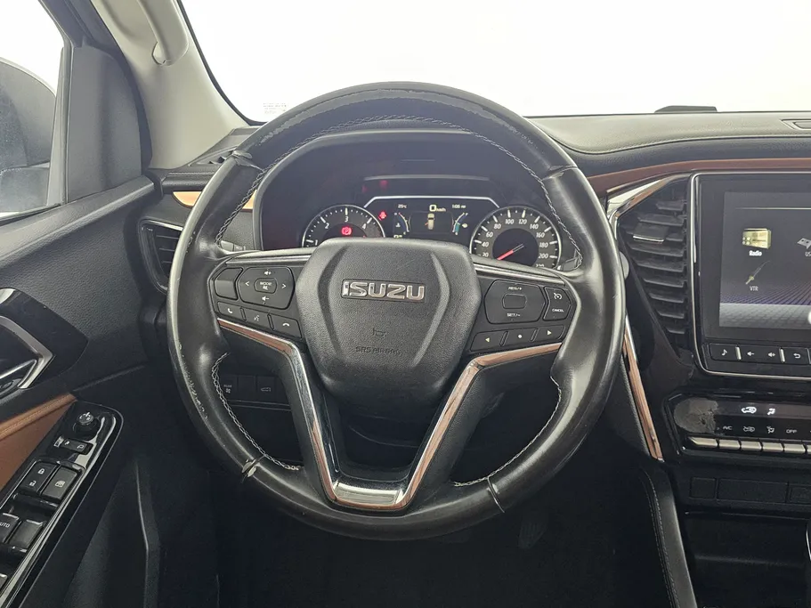 2022 Isuzu MU Full 