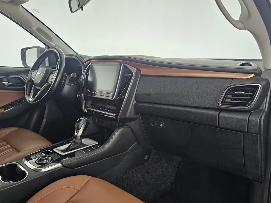 2022 Isuzu MU Full 