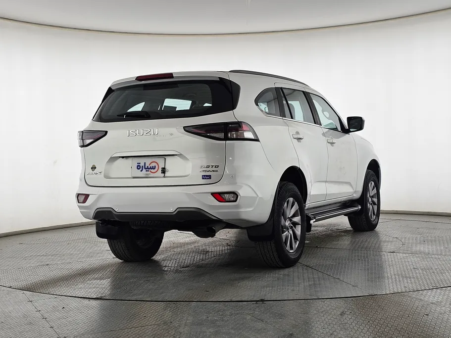 2022 Isuzu MU Full 