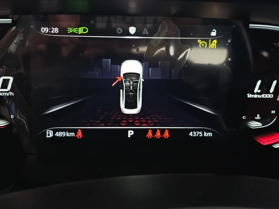 2022 MG GT LUX 