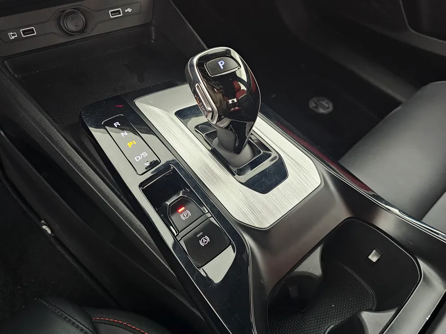 2022 MG GT LUX 