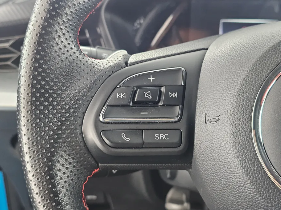 2022 MG GT LUX 