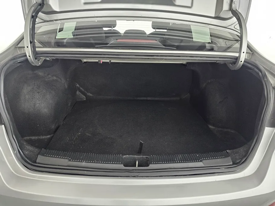 2023 MG 5 STD 