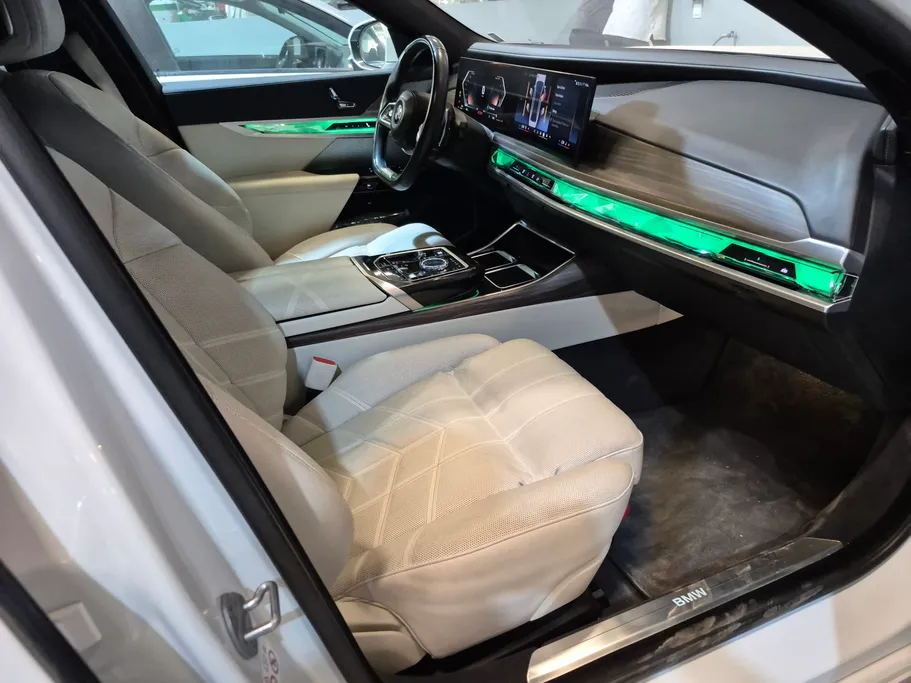 2024 BMW 7 Series 735i 