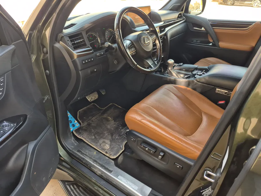 لكزس LX 570 S 2021