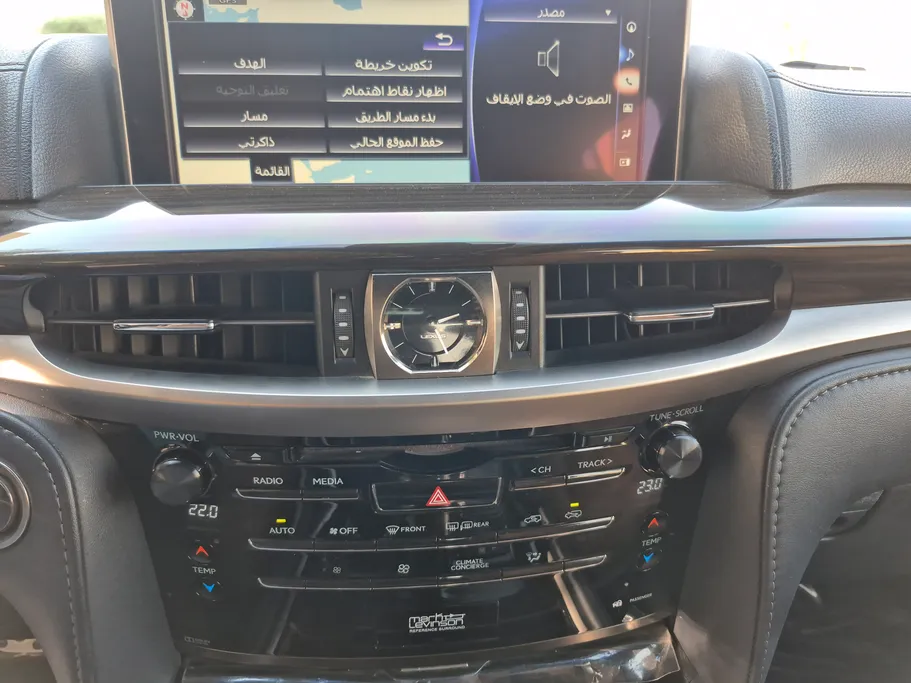 لكزس LX 570 S 2021