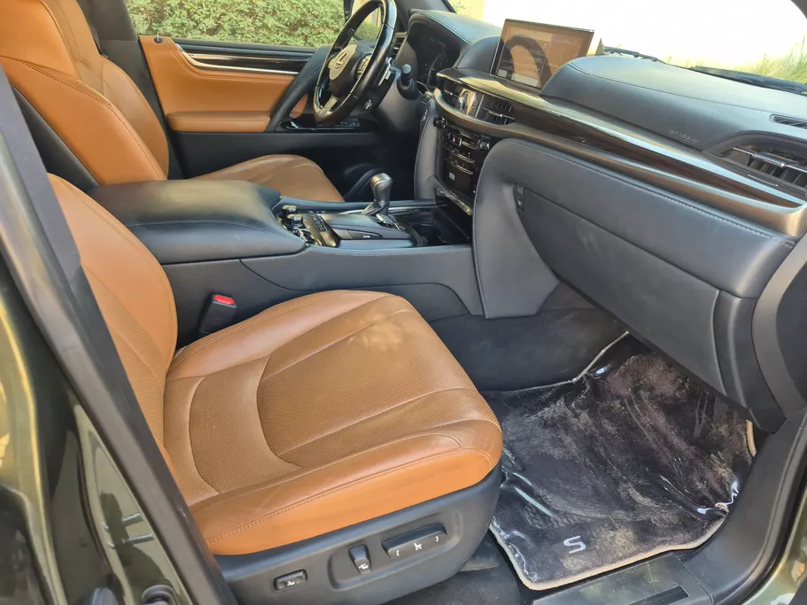 لكزس LX 570 S 2021