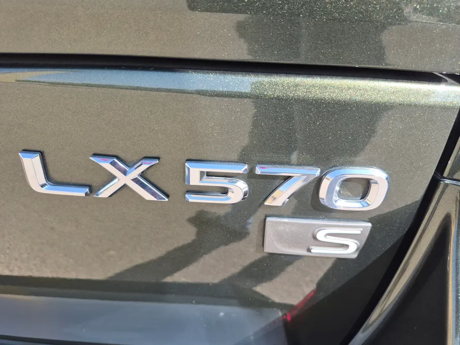 لكزس LX 570 S 2021