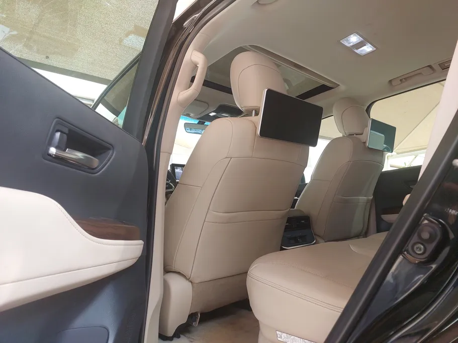 2024 Toyota Land Cruiser GXR4 DSL