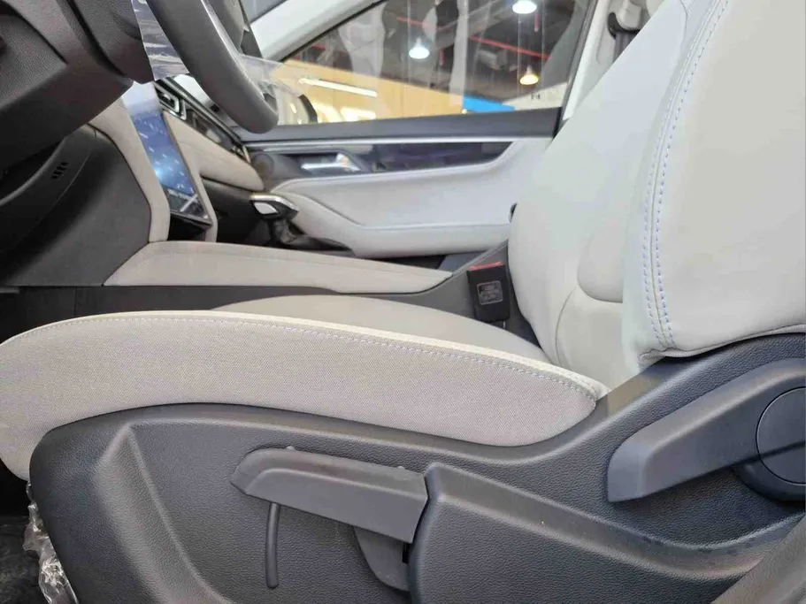 2025 JAC J7 LUXURY 
