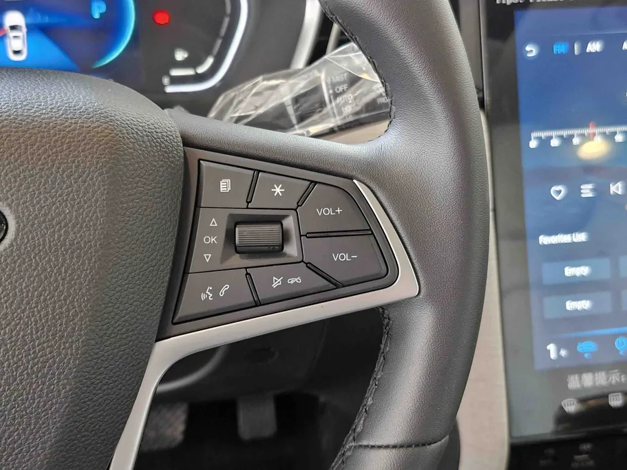 2025 JAC J7 LUXURY 