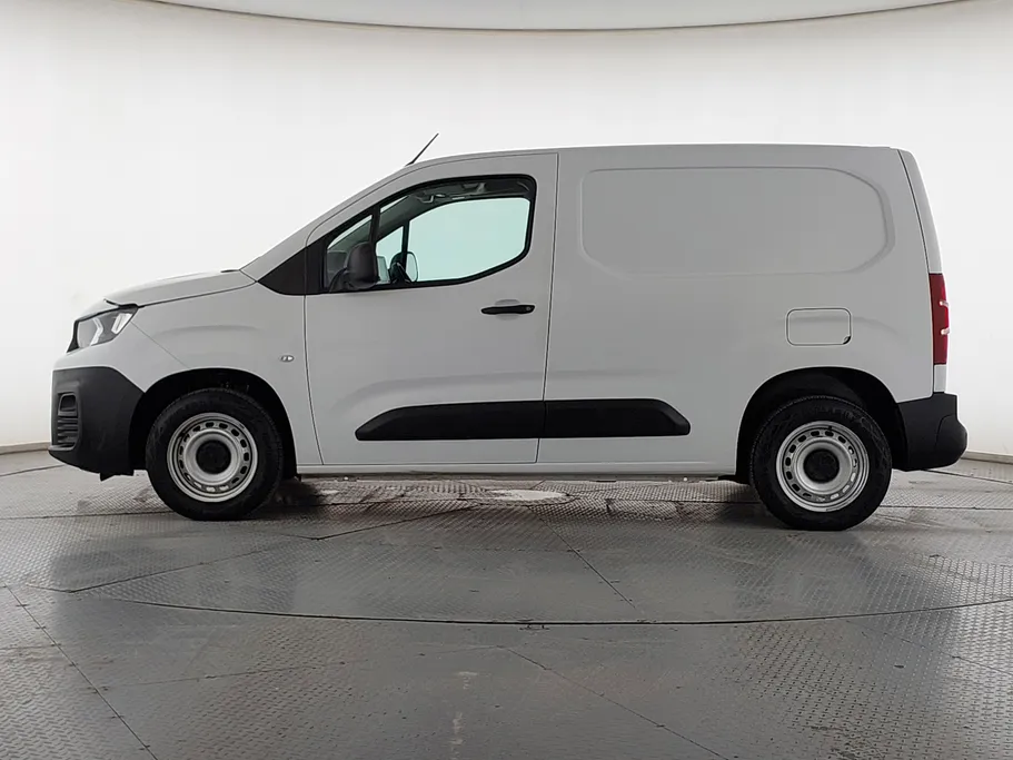 2023 Peugeot Partner Short van 