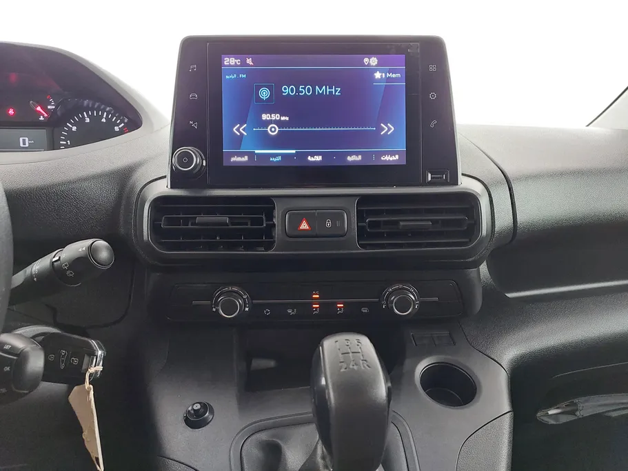 2023 Peugeot Partner Short van 