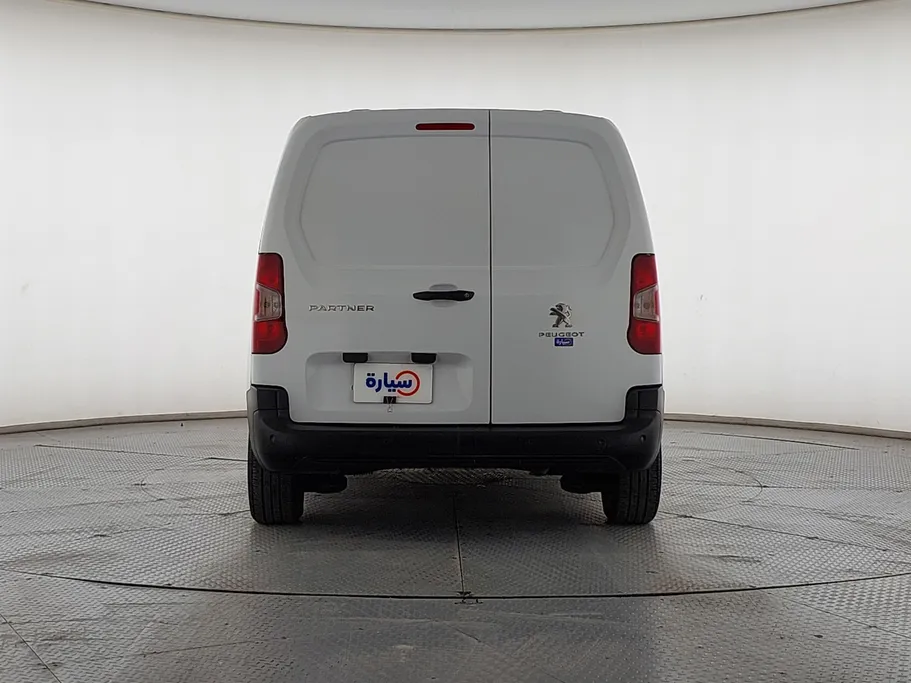 2023 Peugeot Partner Short van 