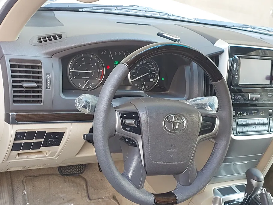 2020 Toyota Land Cruiser GXR