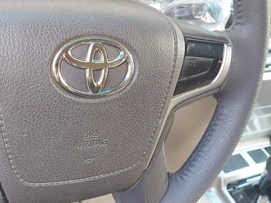 2020 Toyota Land Cruiser GXR