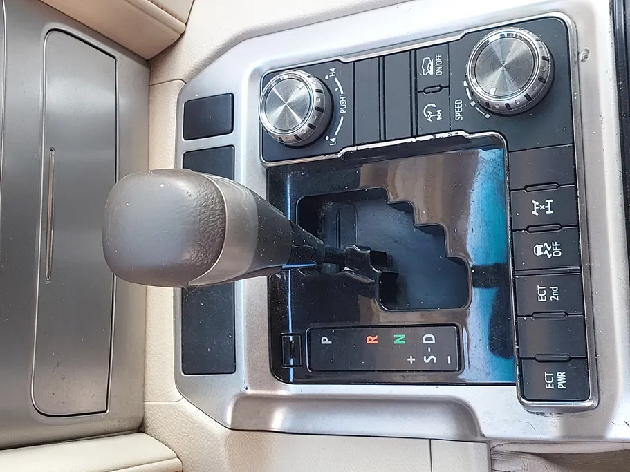 2020 Toyota Land Cruiser GXR