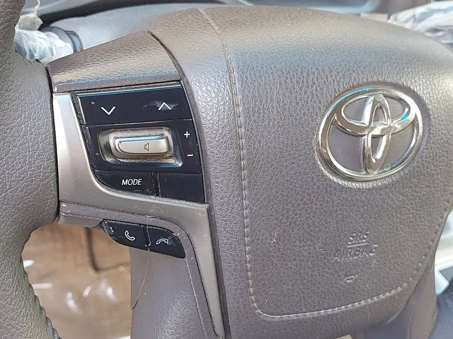 2020 Toyota Land Cruiser GXR