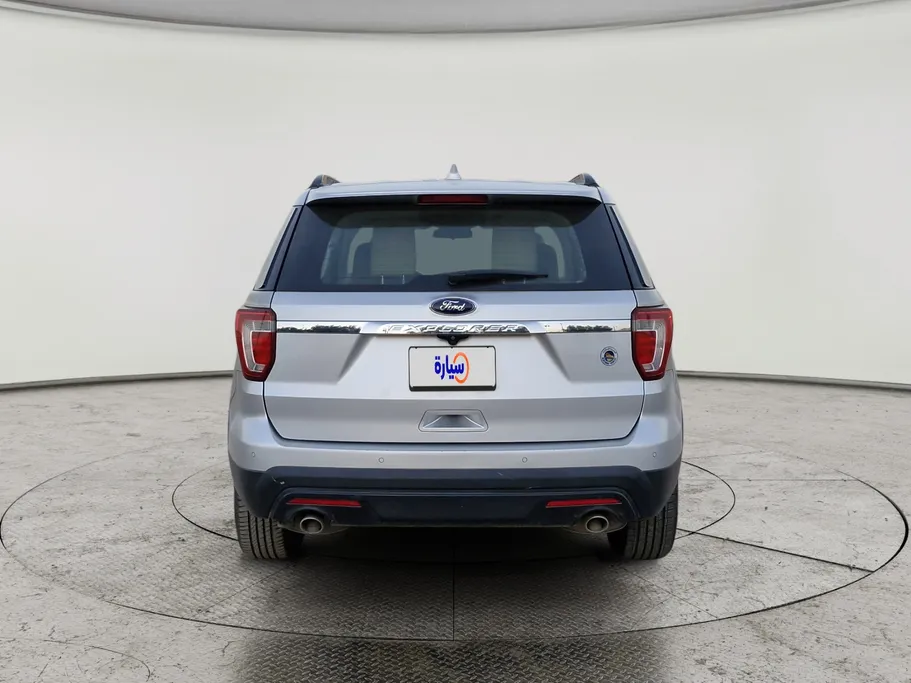 2017 Ford Explorer Standard 