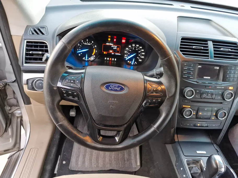 2017 Ford Explorer Standard 