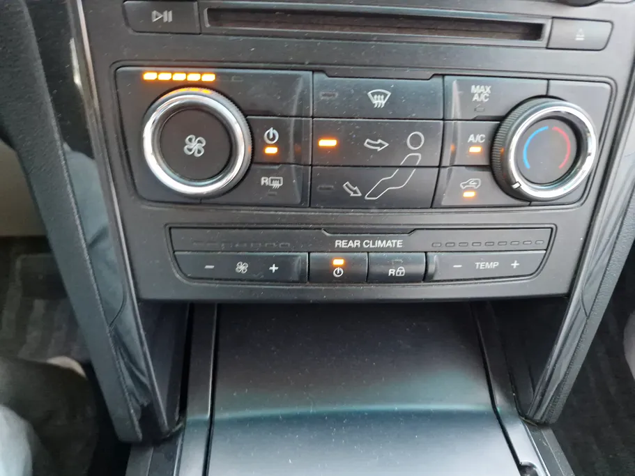 2017 Ford Explorer Standard 