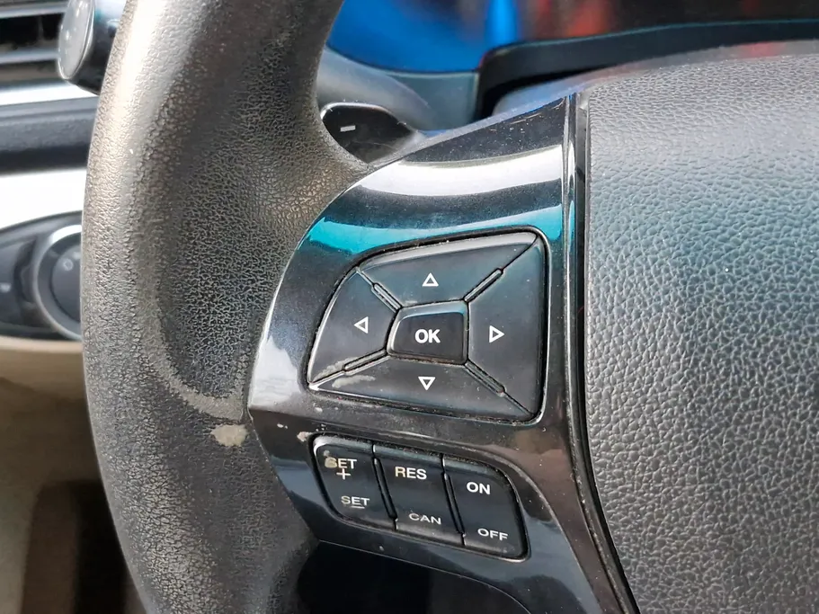 2017 Ford Explorer Standard 