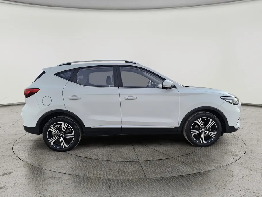 2023 MG ZS LUX 