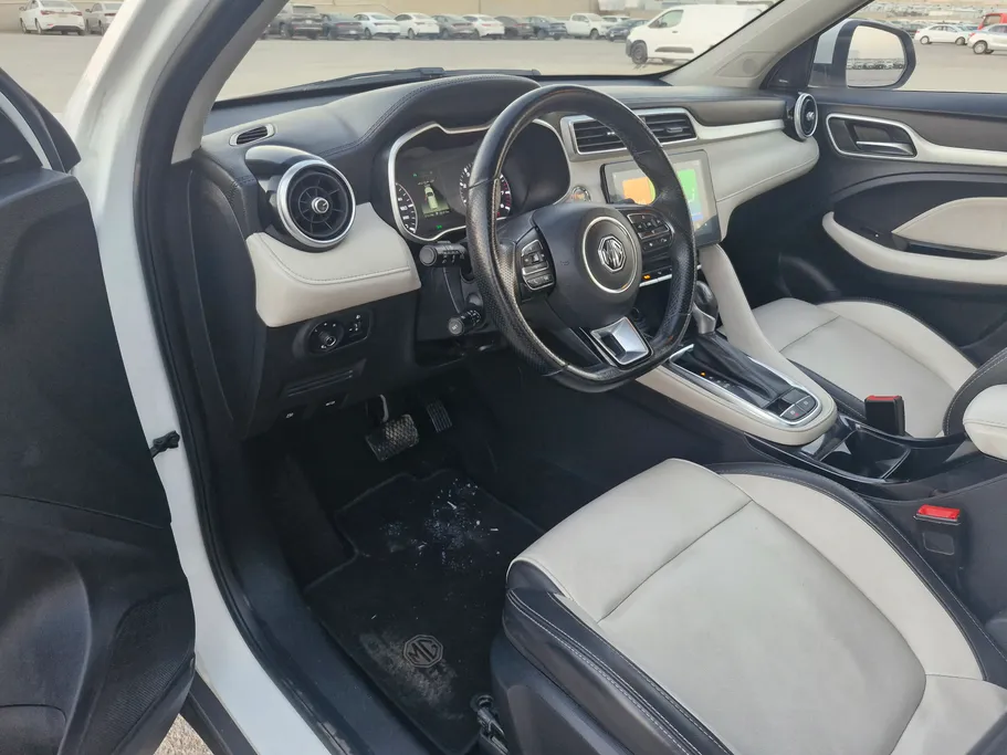 2023 MG ZS LUX 