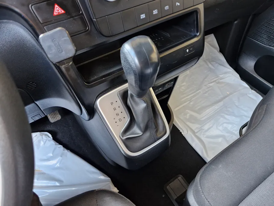 2023 Hyundai Staria Smart 11 ST 