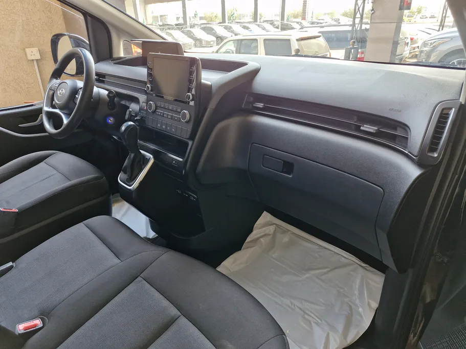 2023 Hyundai Staria Smart 11 ST 
