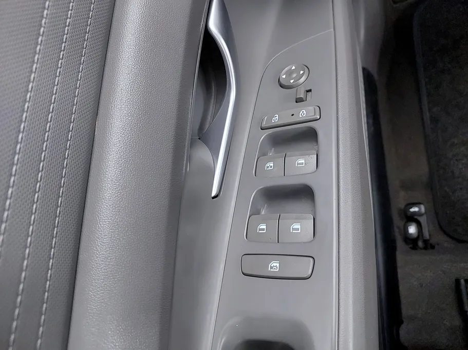 2023 Hyundai Elantra Smart 