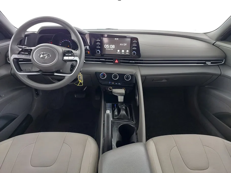 2023 Hyundai Elantra Smart 