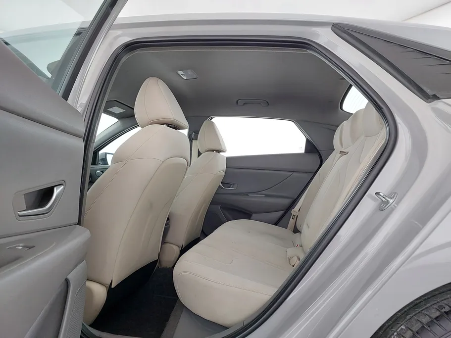 2023 Hyundai Elantra Smart 