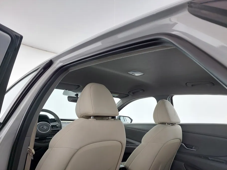 2023 Hyundai Elantra Smart 
