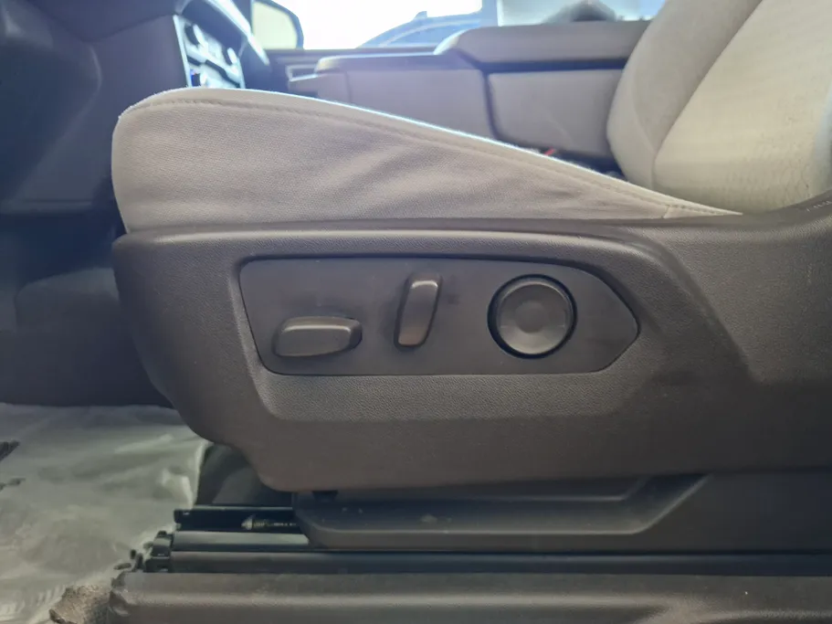 2023 Chevrolet Suburban LS 