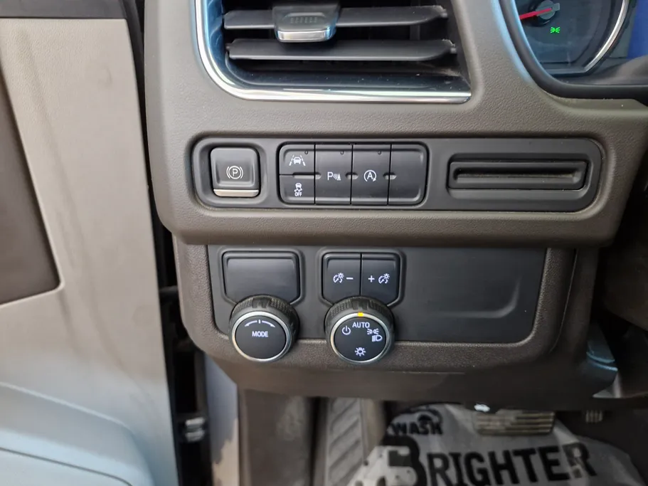 2023 Chevrolet Suburban LS 