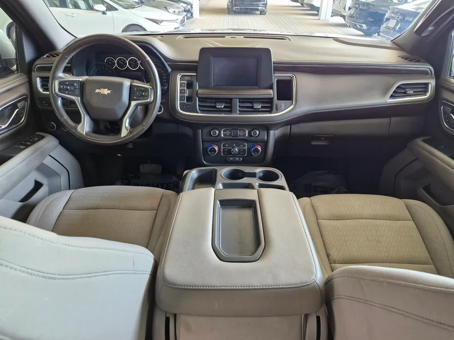 2023 Chevrolet Suburban LS 