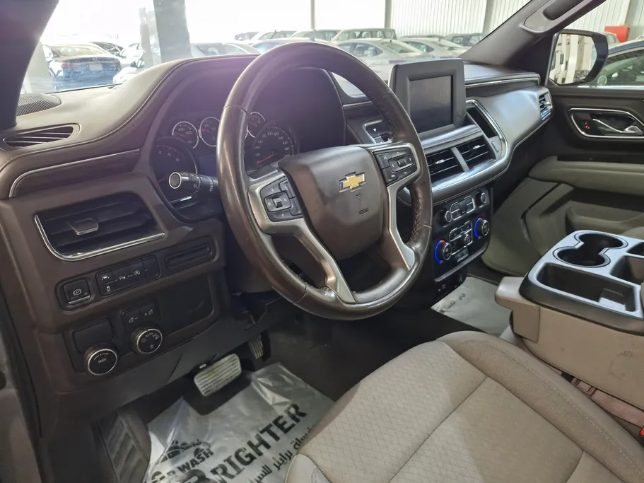 2023 Chevrolet Suburban LS 