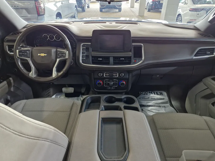 2023 Chevrolet Suburban LS 