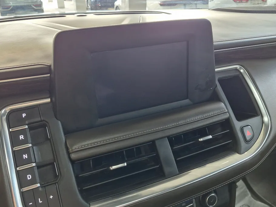 2023 Chevrolet Suburban LS 
