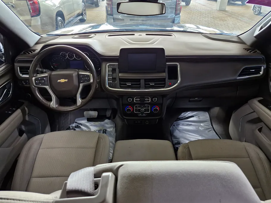 2023 Chevrolet Suburban LS 