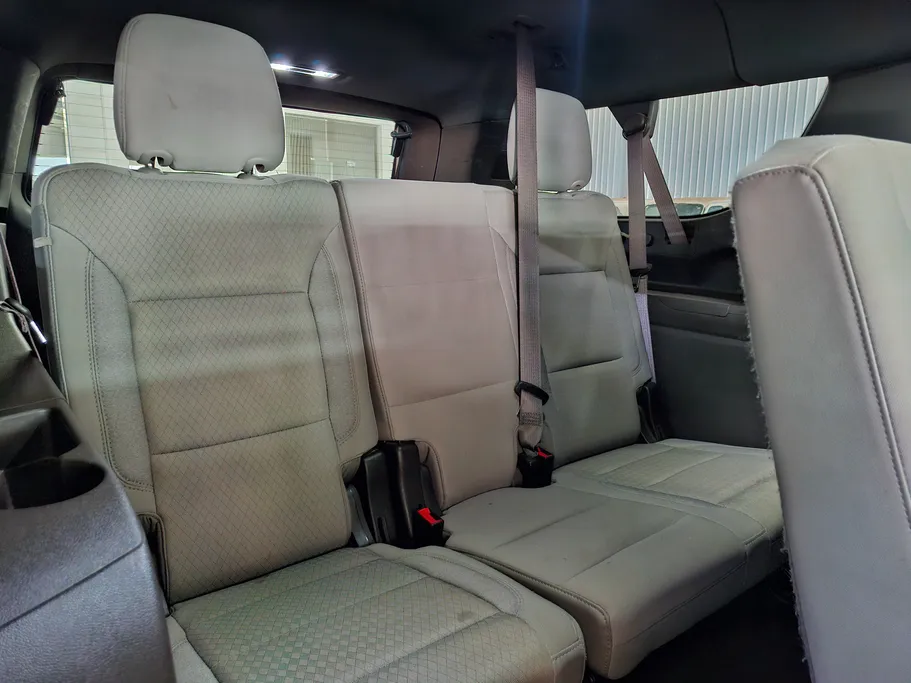2023 Chevrolet Suburban LS 
