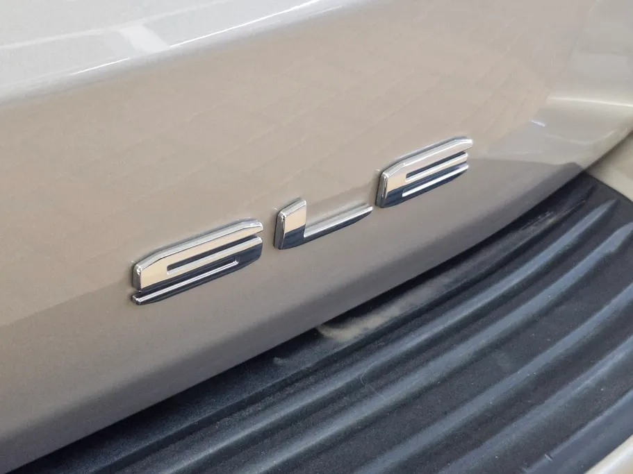 جي إم سي  يوكن SLE 2023 