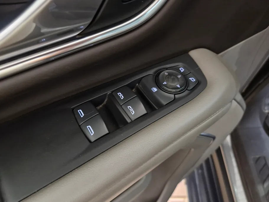 2023 Chevrolet Suburban LS 